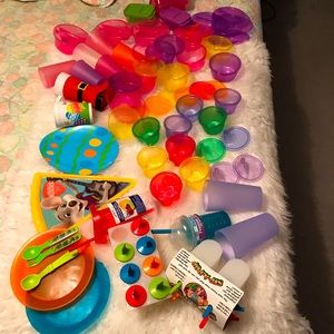 HUGE Lot of random kids plastic storage containers plates, cups, Popsicle makers
